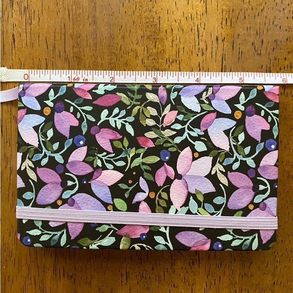 Undated planner and notebook bundle - Picture 10 of 12